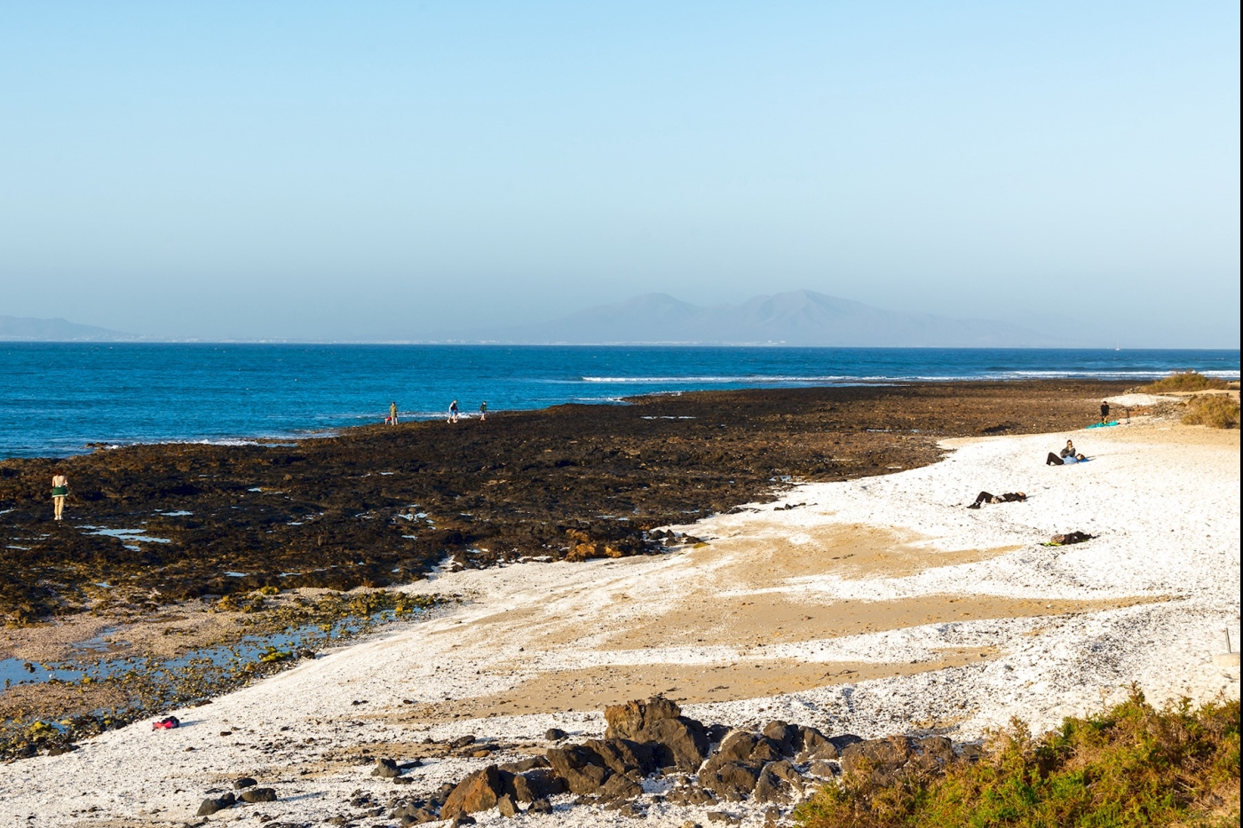 Bright apartment with terrace overlooking the sea in Corralejo