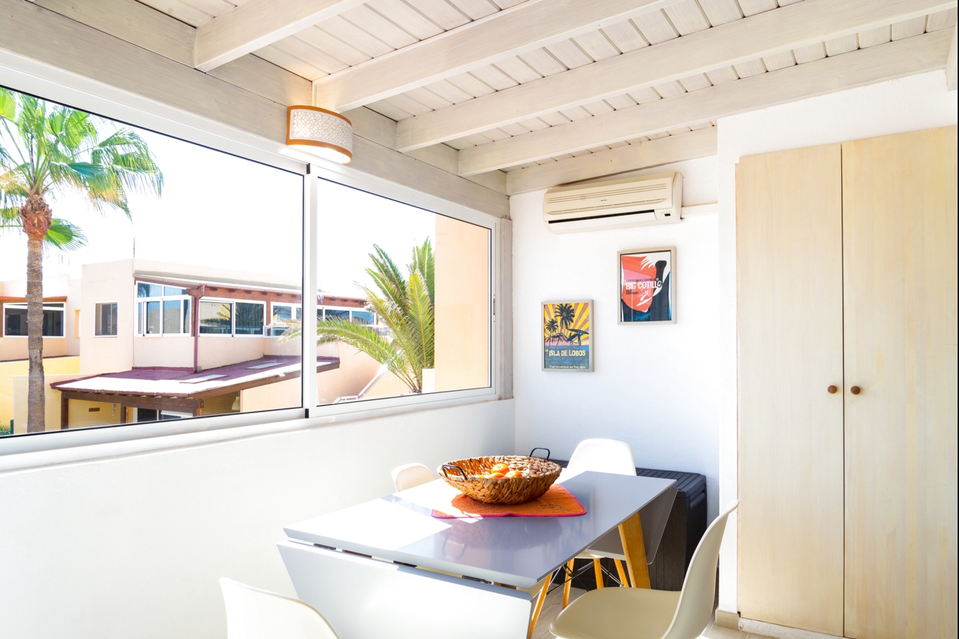 Bright apartment with terrace overlooking the sea in Corralejo