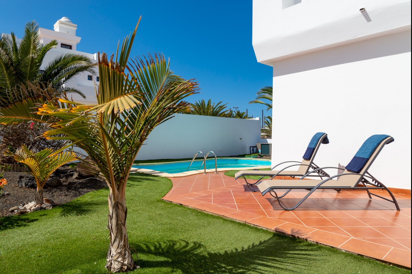 Belle et lumineuse villa avec piscine à Corralejo