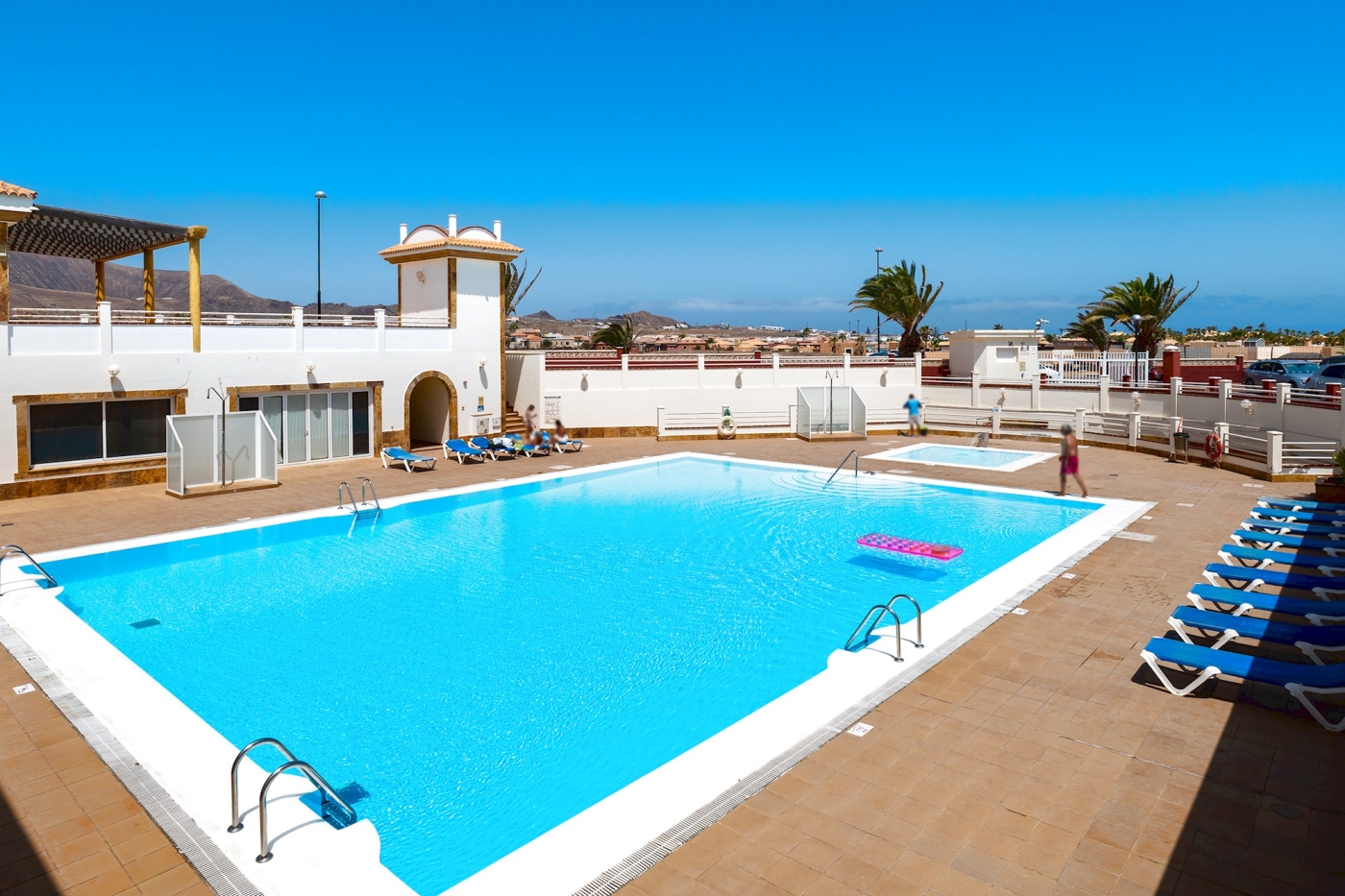 Apartment with patio and terrace in Corralejo