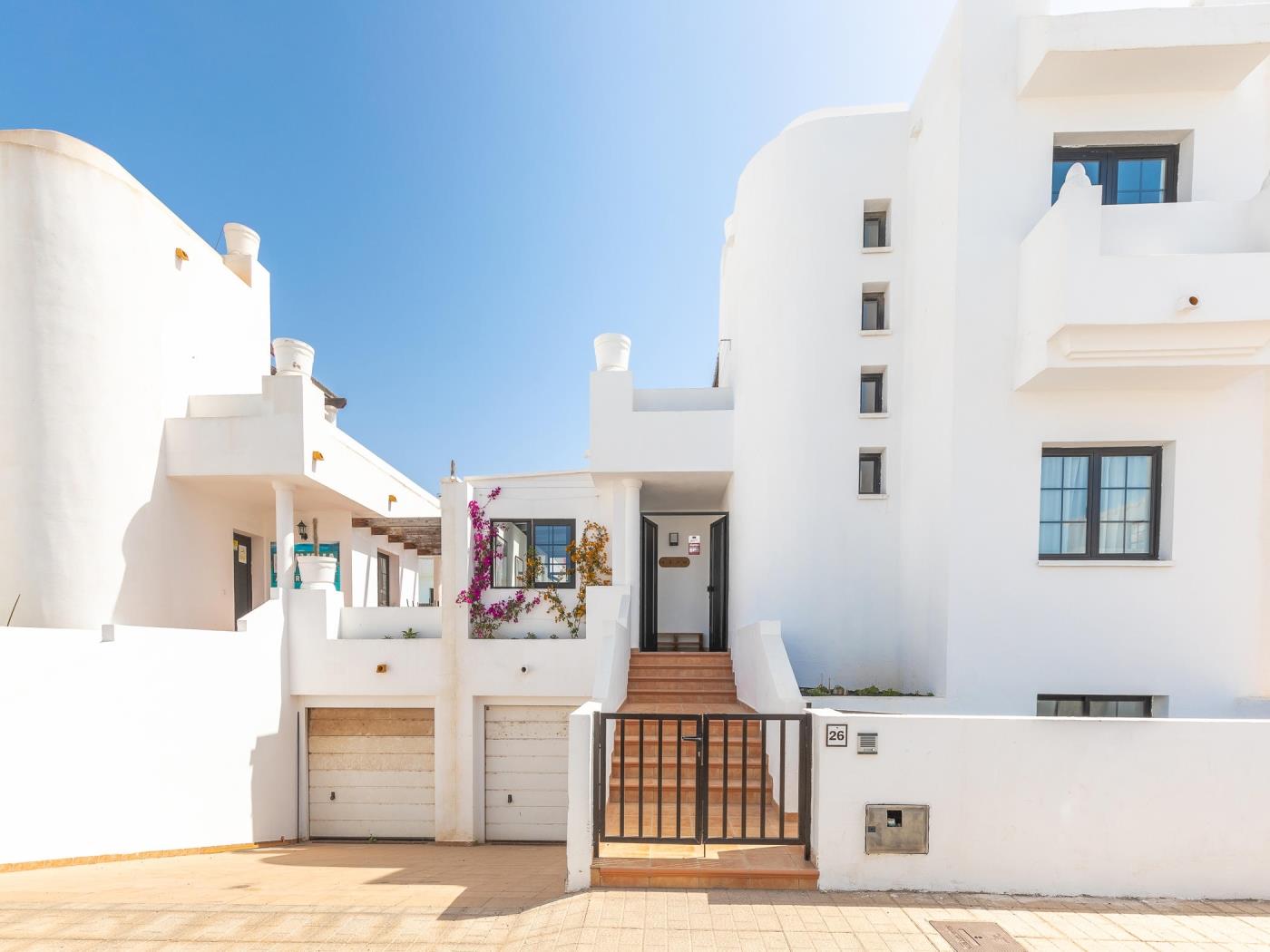 Villa Harmony - Private Pool near the Beach in Corralejo