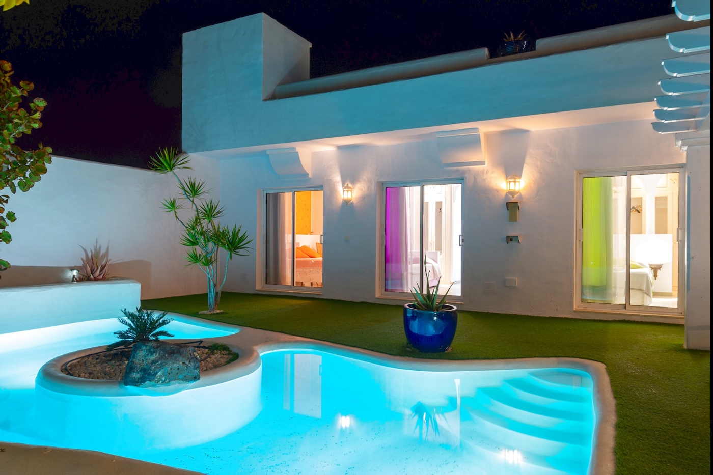 Beautiful villa with swimming pool and jacuzzi on the terrace in Corralejo