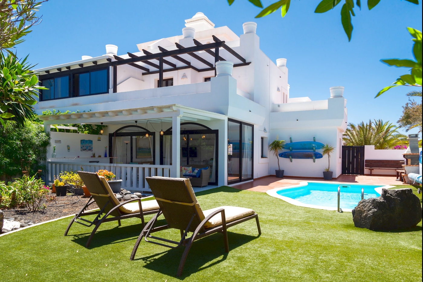 Beautiful and bright villa with swimming pool in Corralejo