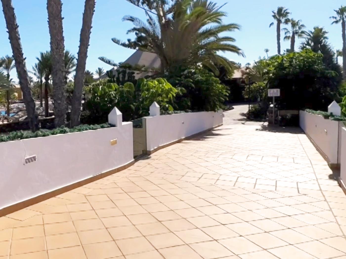 Newly renovated apartment in a resort with swimming pools in Corralejo