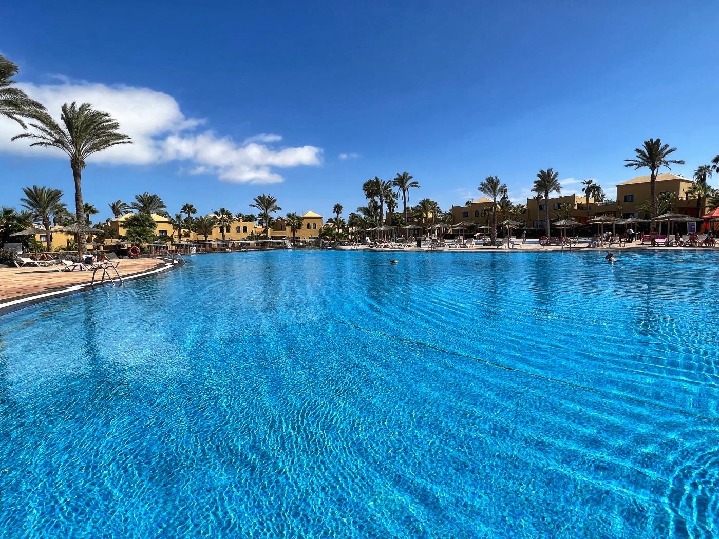 Newly renovated apartment in a resort with swimming pools in Corralejo